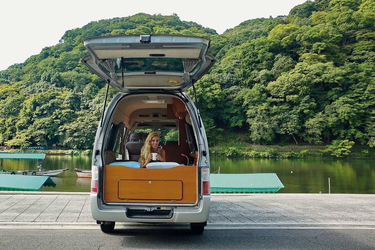 Kleine Pause mit dem Wohnmobil in Tokios Stadtteil Arashiyama.