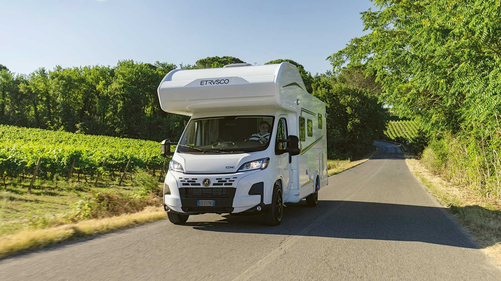 Die beiden neuen Alkovenmodelle von Etrusco basieren auf dem Fiat Ducato mit 140-PS-Motorisierung und haben eine Länge von 6,99 Meter.