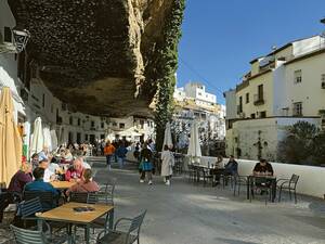 Beeindruckende Felsenstadt: Setenil de las Bodegas.