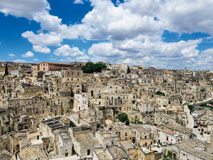 Die Felsenstadt Matera ist der perfekte Ort für die Filmproduktion eines Jesus-Films, doch jetzt kam auch das Filmteam von James Bond vorbei und nutzte die grossartige Kulisse für den neuesten Streifen.