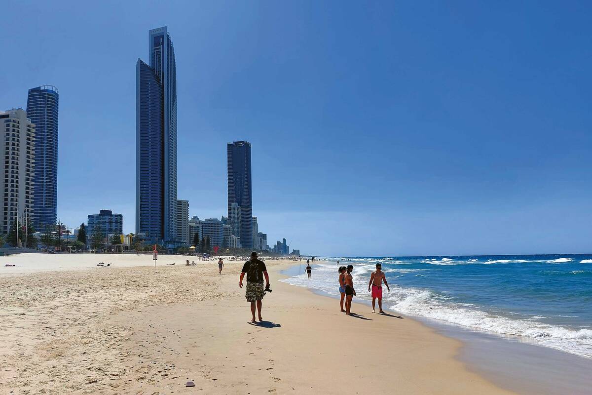 Hochhäuser direkt am Strand.