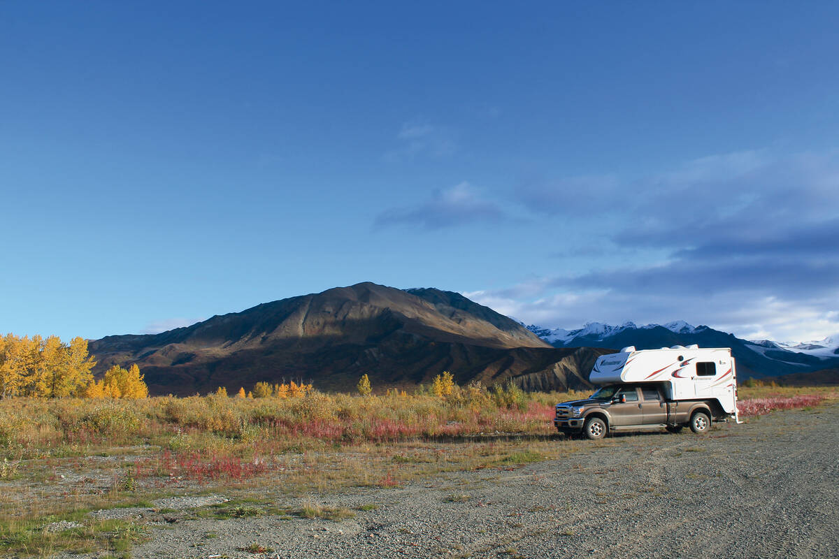 Wenn auf langen Strecken Campingplätze fehlen, findet man meist problemlos wunderschöne Übernachtungsplätze inmitten der grandiosen Natur.