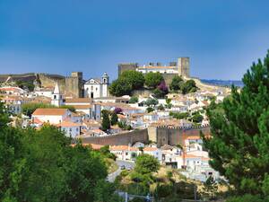 Óbidos, einer der schönsten Orte im Land, am Weg nach Lissabon.