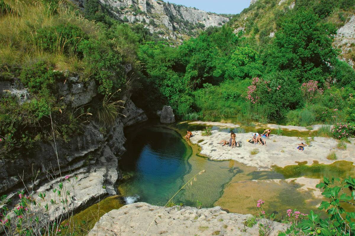 Abseits der grossen Touristenströme gelangen wir zu einem Badegumpen im Cavagrande.